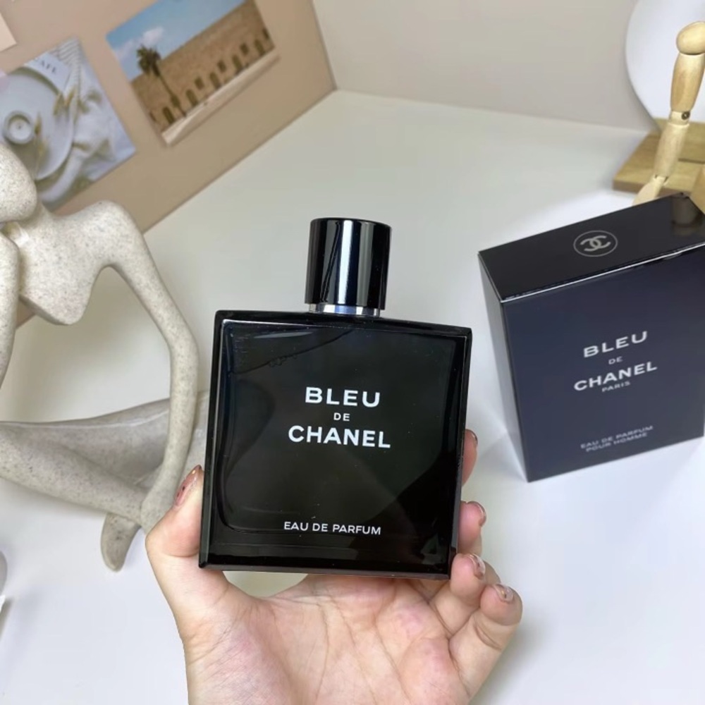 CHANEL Bleu de Chanel Eau de Parfum Black Bottle